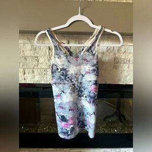 Lululemon size 2 pink and gray tank